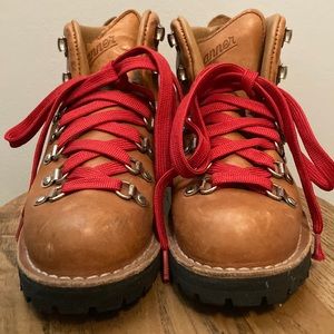 Danner Mountain Light Cascade Clovis Women's Hiking Boots Size 9